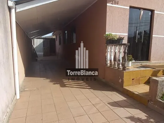 Casa com 275m² 4 quartos e 3 banheiros, à venda, no bairro Colônia Dona Luiza em Ponta Grossa