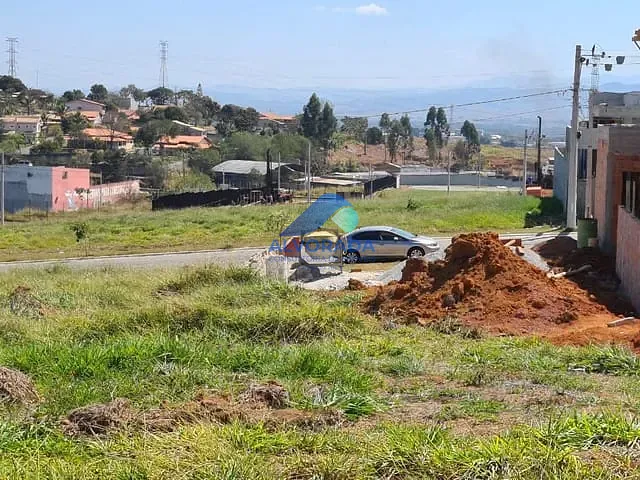 Terreno com 360m², à venda, no bairro Santa Mônica em Caçapava