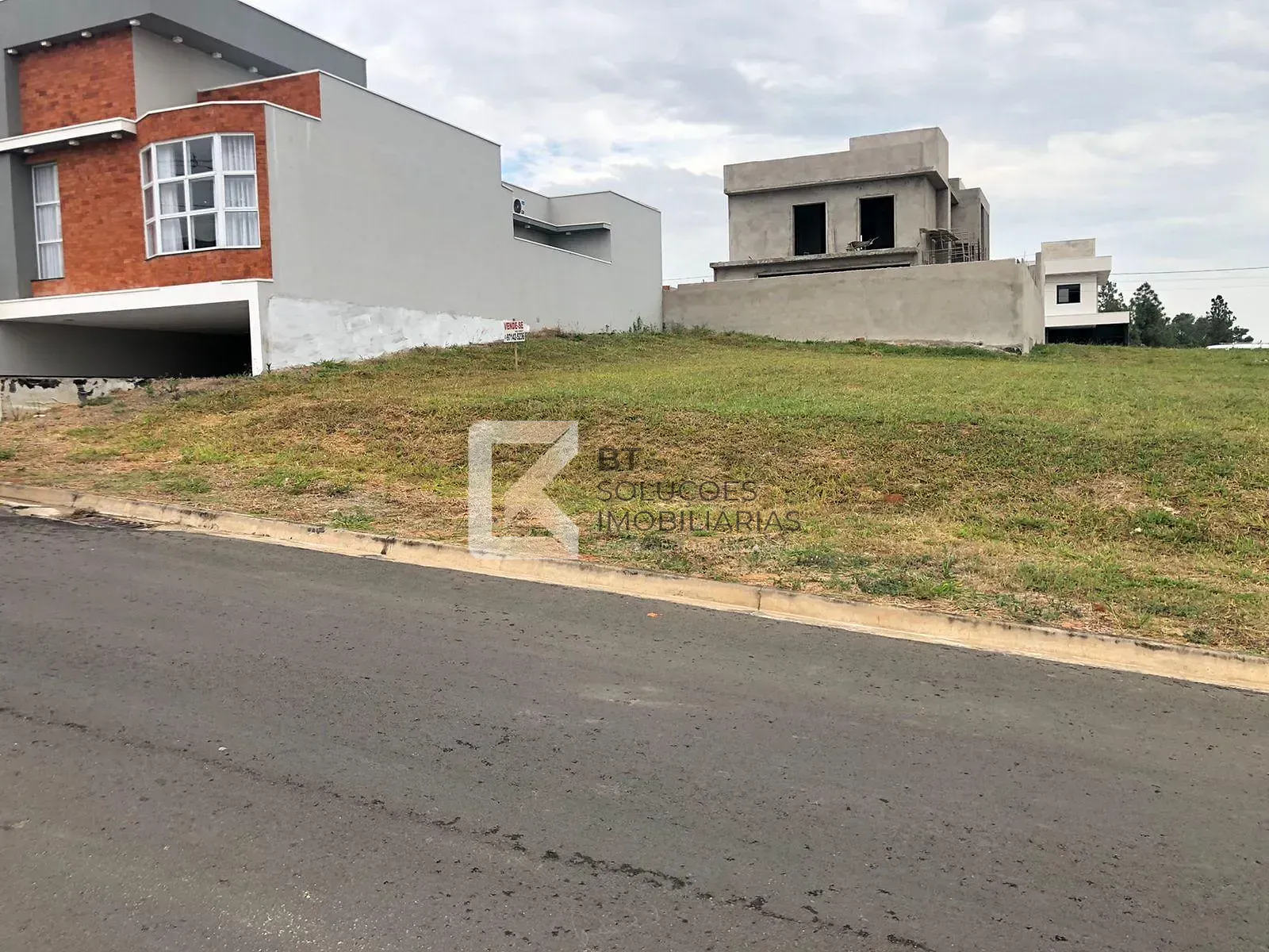 Terreno, 300 m² - Foto 1