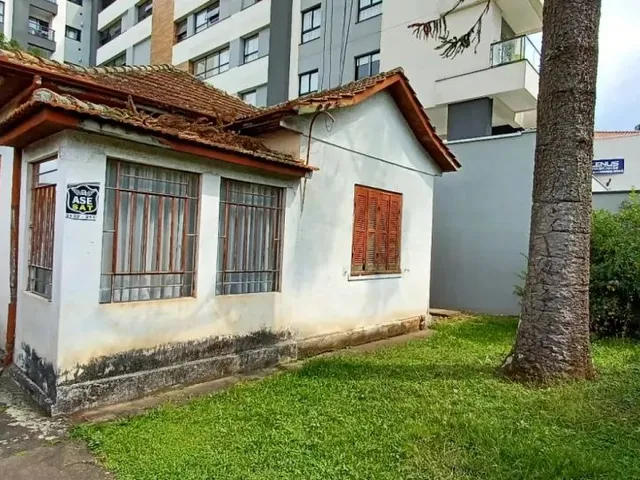 Terreno com 450m², à venda, no bairro Portão em Curitiba