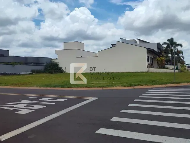 Terreno com 360m², à venda, no bairro Jardim Residencial Dona Lucilla em Indaiatuba