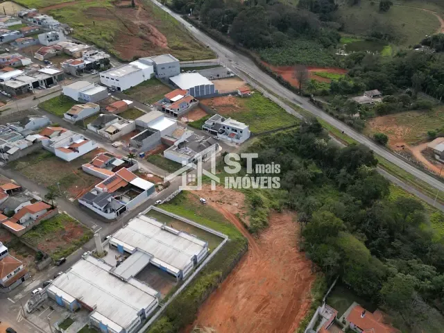 Terreno com 5177m², à venda, no bairro Jardim da Sóvis em Andradas
