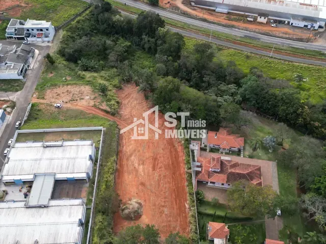 Terreno com 5177m², à venda, no bairro Jardim da Sóvis em Andradas