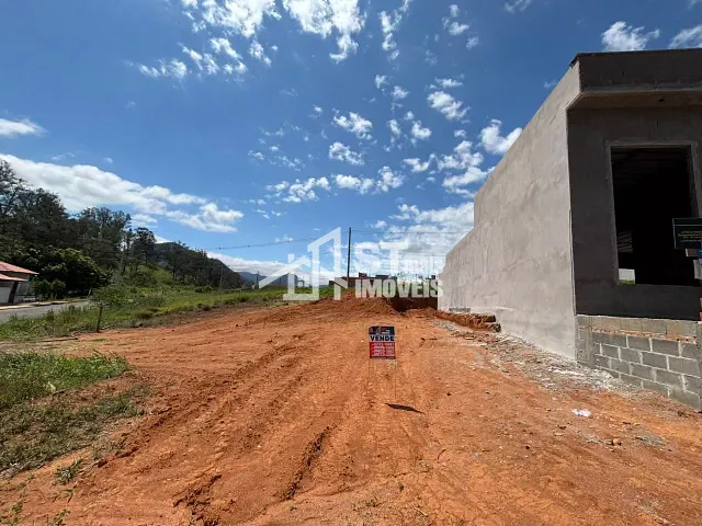 Terreno com 200m², à venda, no bairro Village em Andradas