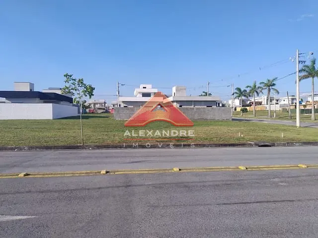 Terreno com 250m², à venda, no bairro Jardim das Flores em São José dos Campos