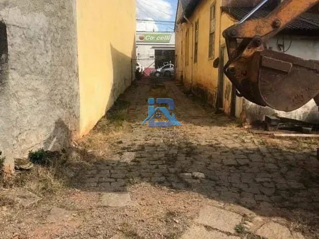 Terreno com 998m², à venda, no bairro Centro em Itatiba