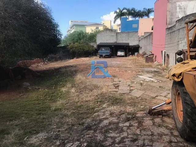 Terreno com 998m², à venda, no bairro Centro em Itatiba