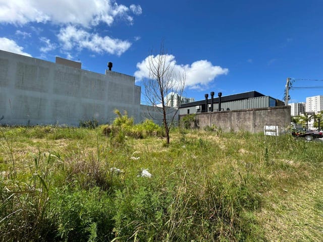 Terreno com 419m², à venda, no bairro Centro em Pelotas
