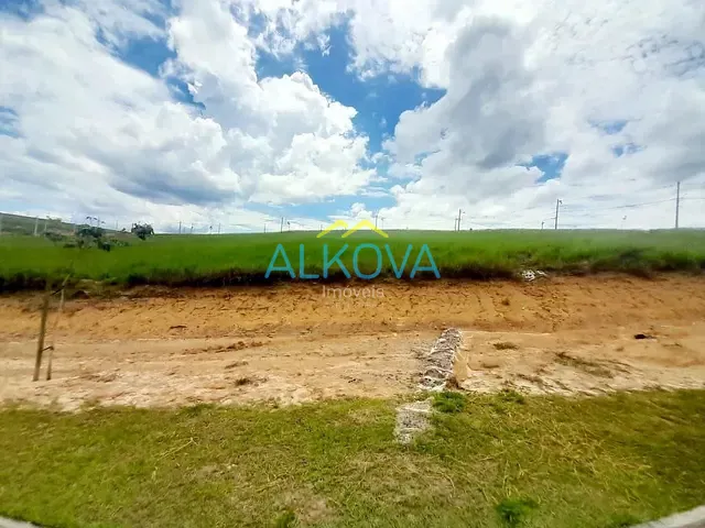 Terreno com 348m², à venda, no bairro Urbanova em São José dos Campos