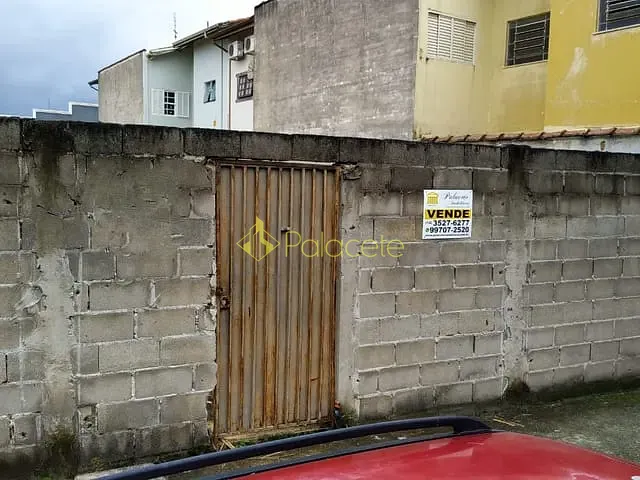 Terreno com 411m², à venda, no bairro Centro em Pindamonhangaba