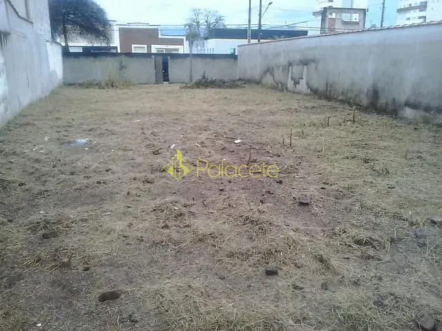 Terreno com 411m², à venda, no bairro Centro em Pindamonhangaba
