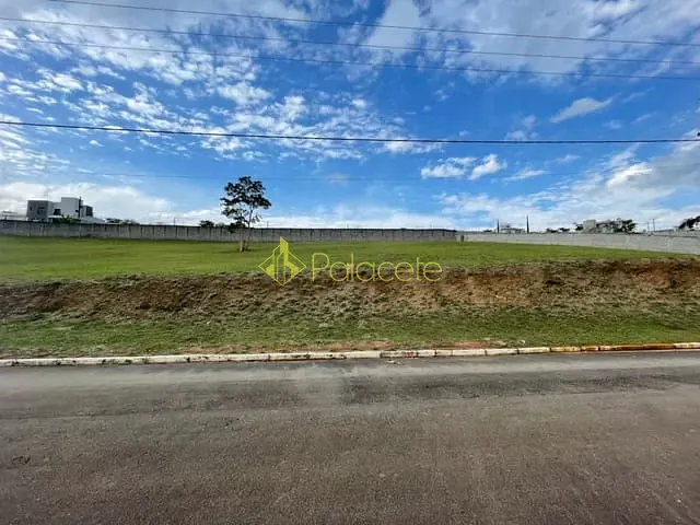 Terreno com 2070m², à venda, no bairro Chácaras Cataguá em Taubaté