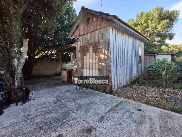 Terreno com 490m², à venda, no bairro Uvaranas em Ponta Grossa