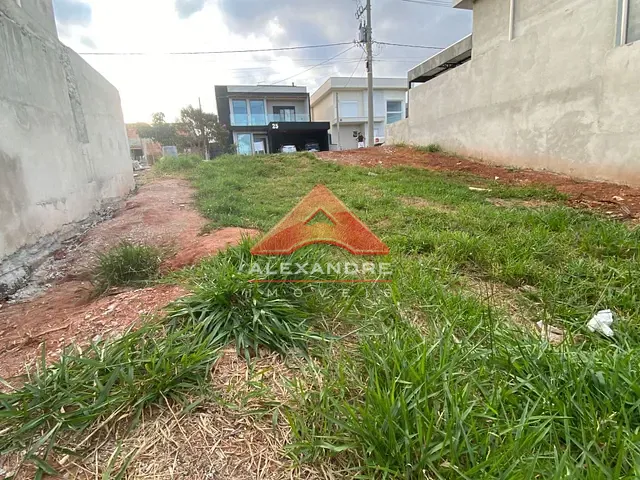 Terreno com 250m², à venda, no bairro Bairro da Floresta em São José dos Campos