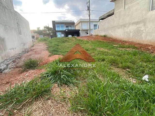 Terreno com 250m², à venda, no bairro Bairro da Floresta em São José dos Campos