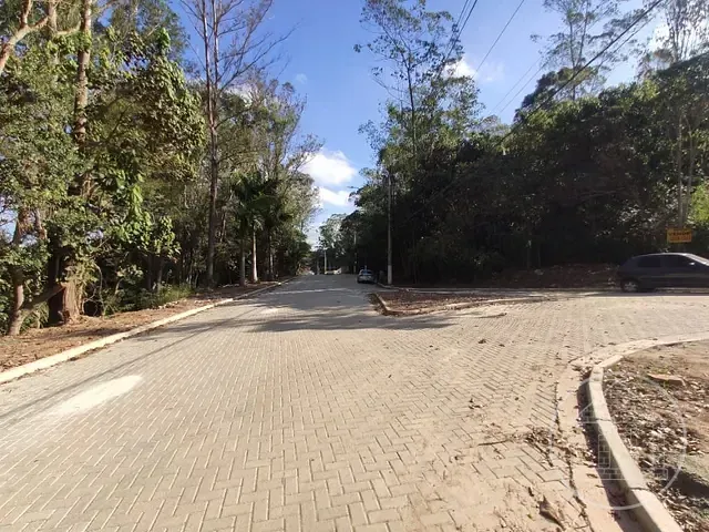 Terreno com 504m², à venda, no bairro Parque do Terceiro Lago em São Paulo