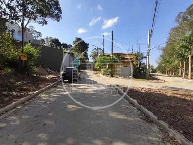 Terreno com 504m², à venda, no bairro Parque do Terceiro Lago em São Paulo