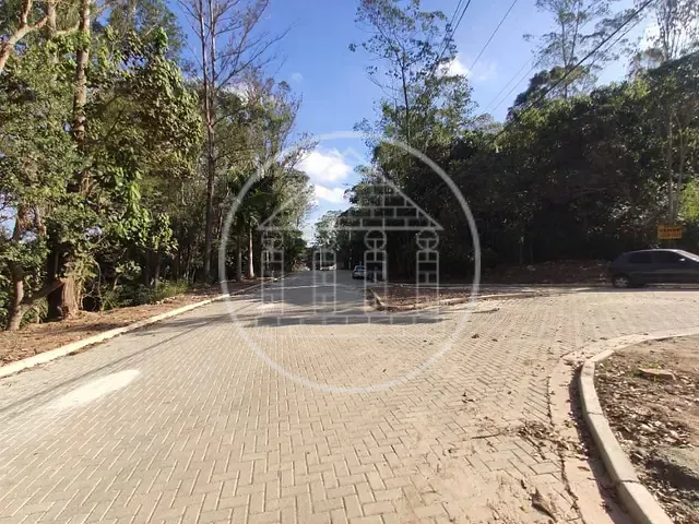 Terreno com 504m², à venda, no bairro Parque do Terceiro Lago em São Paulo