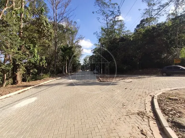 Terreno com 504m², à venda, no bairro Parque do Terceiro Lago em São Paulo
