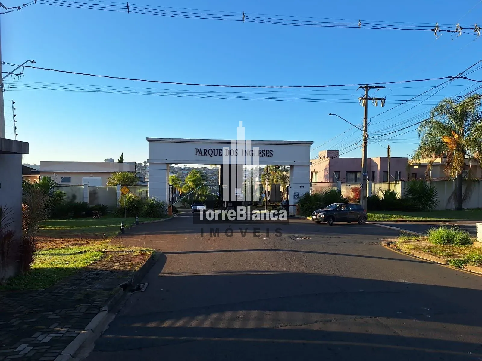 Terreno, 301 m² - Foto 1