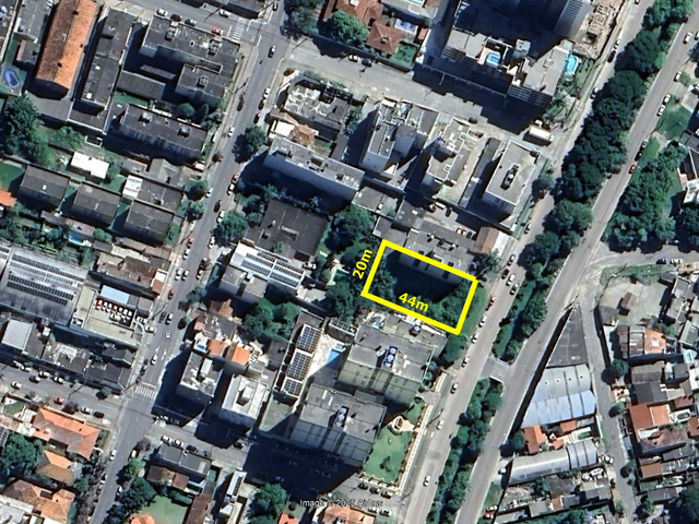Terreno com 880m², à venda, no bairro Centro em Pelotas
