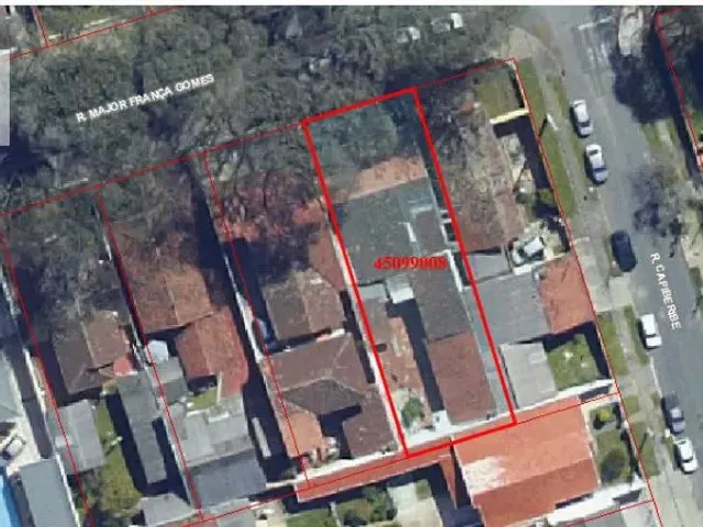 Terreno com 456m² 4 quartos e 4 banheiros, à venda, no bairro Santa Quitéria em Curitiba