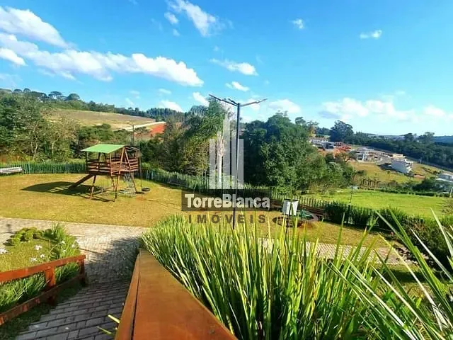 Terreno com 300m², à venda, no bairro Colônia Dona Luiza em Ponta Grossa
