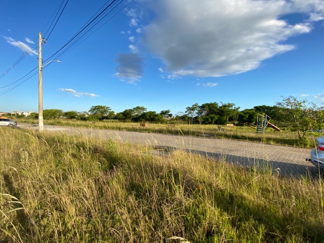 Terreno com 303m², à venda, no bairro Centro em Pelotas