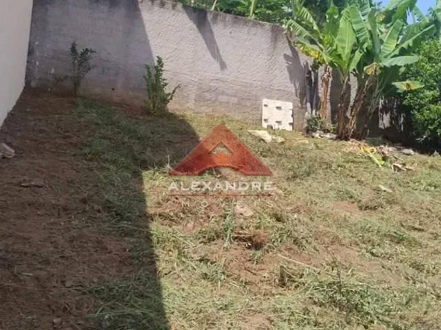 Terreno com 238m², à venda, no bairro Residencial Santa Paula em Jacareí
