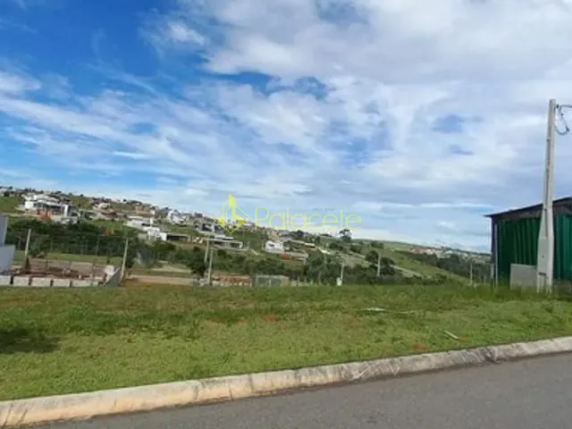 Terreno com 351m², à venda, no bairro Jardim Marlene Miranda em Taubaté