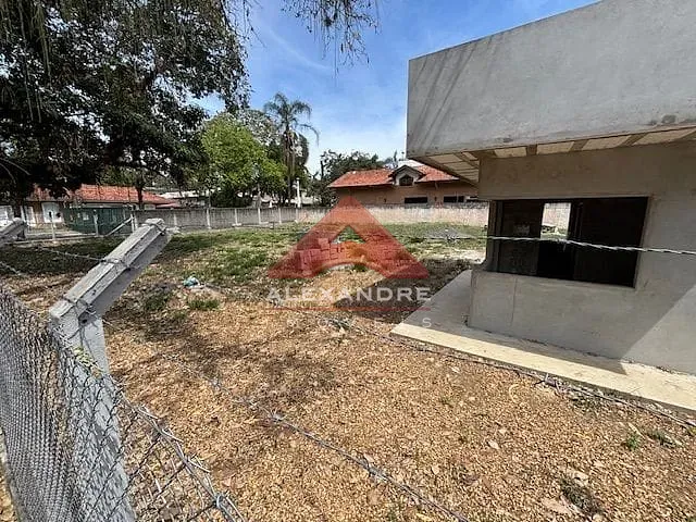 Terreno com 818m², à venda, no bairro Jardim Apolo em São José dos Campos