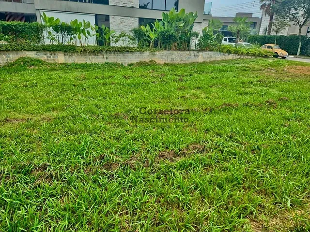 Terreno com 630m², à venda, no bairro Jardim Paraiba em Jacareí