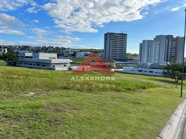 Terreno com 601m², à venda, no bairro Urbanova em São José dos Campos