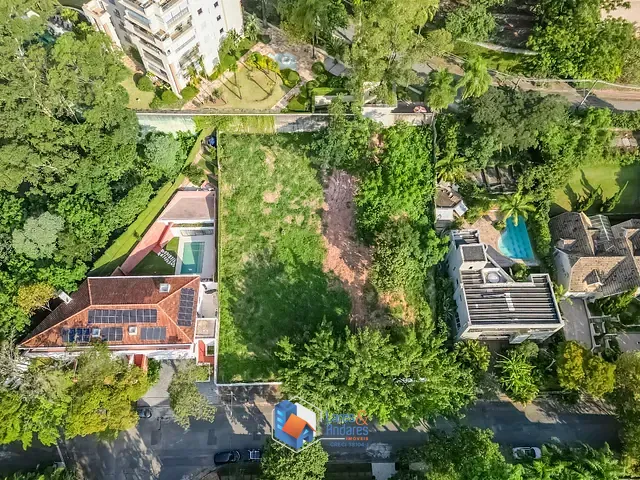 Terreno com 888m² 1 quarto e 1 banheiro, à venda, no bairro Paineiras do Morumbi em São Paulo