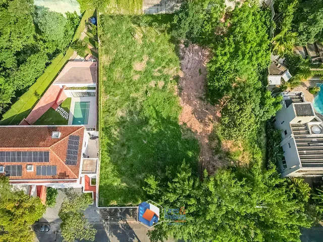 Terreno com 888m² 1 quarto e 1 banheiro, à venda, no bairro Paineiras do Morumbi em São Paulo