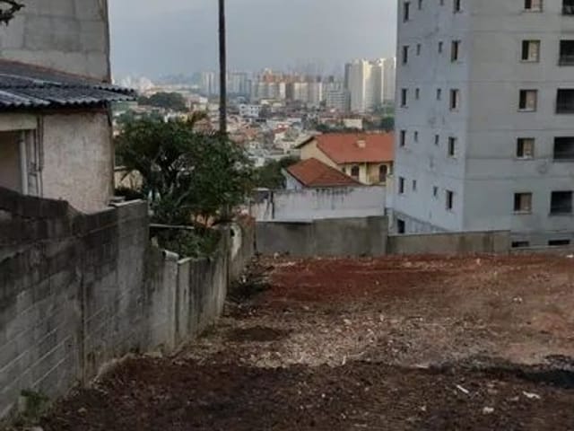 Terreno com 750m², à venda, no bairro Vila Pereira Barreto em São Paulo