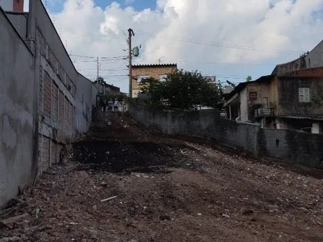 Terreno com 750m², à venda, no bairro Vila Pereira Barreto em São Paulo