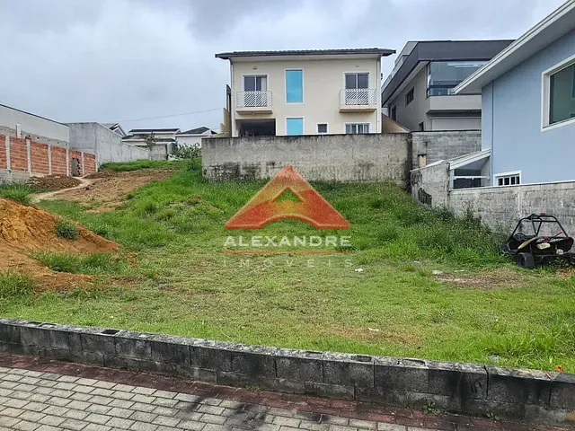 Terreno com 399m², à venda, no bairro Condomínio Residencial Mantiqueira em São José dos Campos