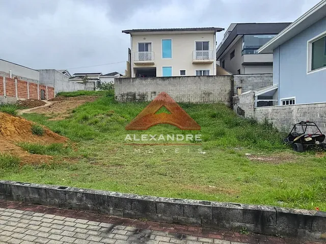 Terreno com 399m², à venda, no bairro Condomínio Residencial Mantiqueira em São José dos Campos