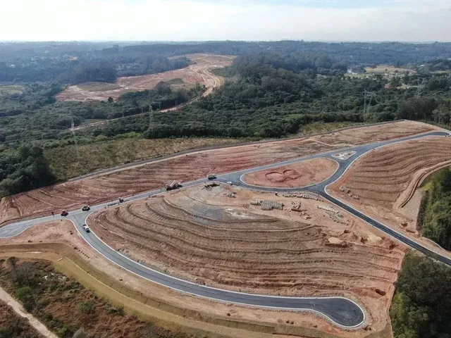 Terreno à venda, no bairro Ferraria em Campo Largo