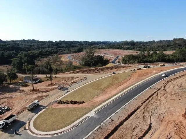 Terreno à venda, no bairro Ferraria em Campo Largo
