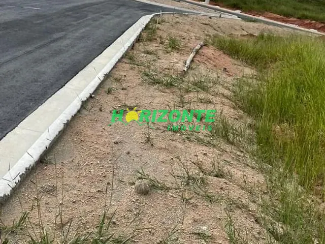 Terreno com 250m², à venda, no bairro Putim em São José dos Campos
