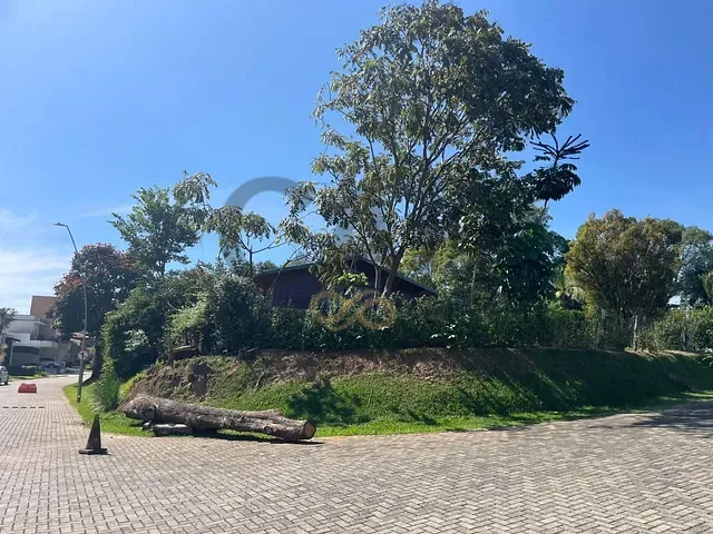 Terreno com 358m², à venda, no bairro Mauá II em Jaguariúna