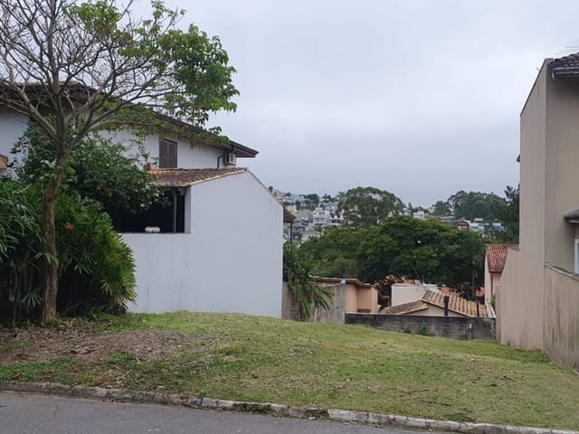 Terreno com 300m², à venda, no bairro Rio Cotia em Cotia