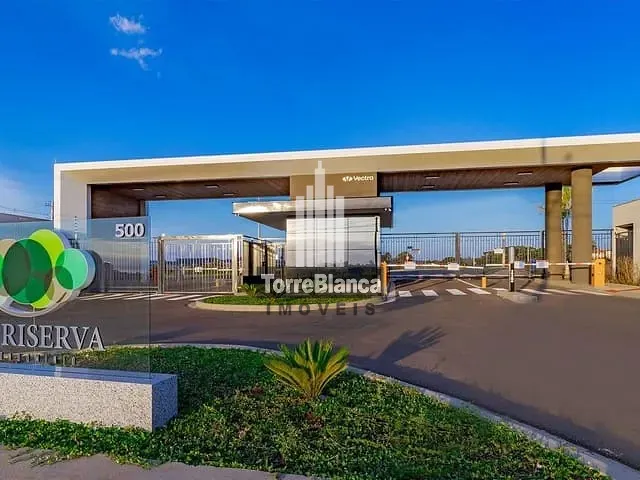 Terreno com 261m², à venda, no bairro Uvaranas em Ponta Grossa