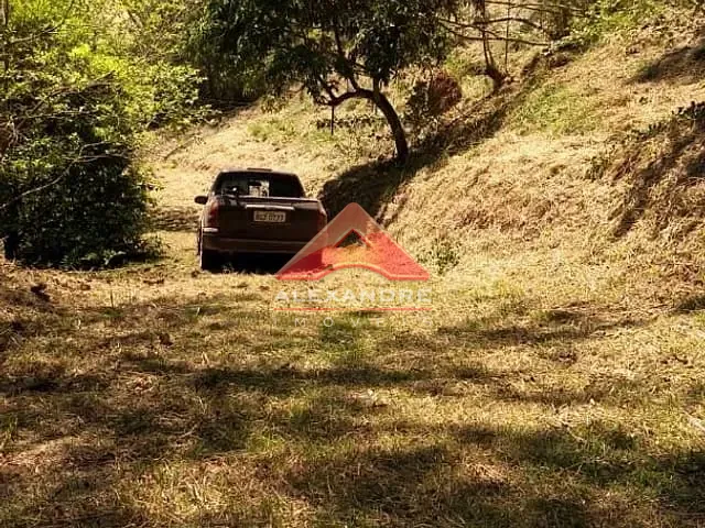 Terreno com 5000m², à venda, no bairro Canaã em Jambeiro