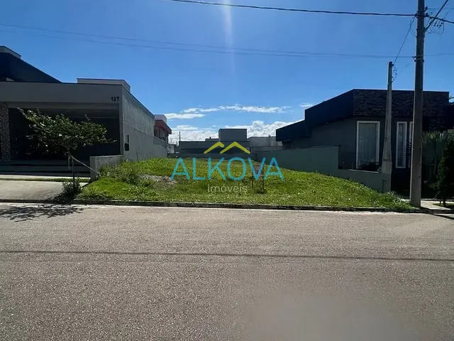 Terreno com 300m², à venda, no bairro Condomínio Terras do Vale em Caçapava