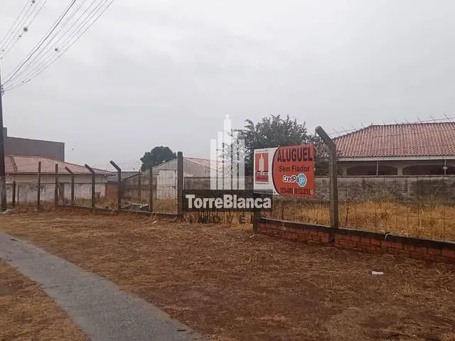 Terreno com 880m², para alugar, no bairro Uvaranas em Ponta Grossa