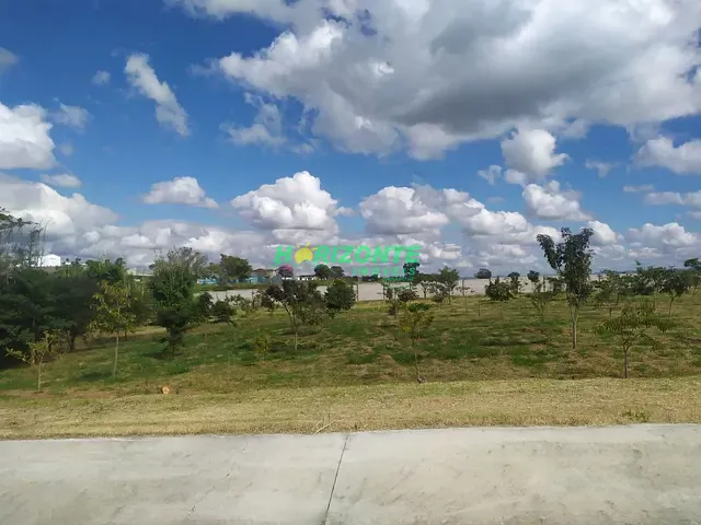 Terreno com 250m², à venda, no bairro Eugênio de Melo em São José dos Campos