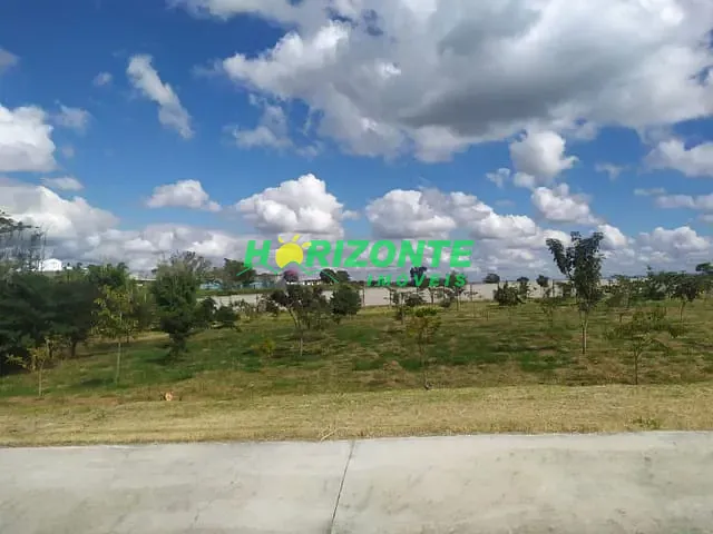 Terreno com 250m², à venda, no bairro Eugênio de Melo em São José dos Campos